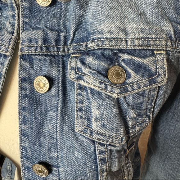Girl’s Kid's Abercrombie Distressed Denim Jacket Size Large - Picture 3 of 10